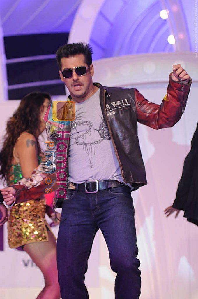 Salman Khan host Bigg Boss 4 on Colors in Taj Land's End, Bandra, Mumbai on 3rd Aug 2010