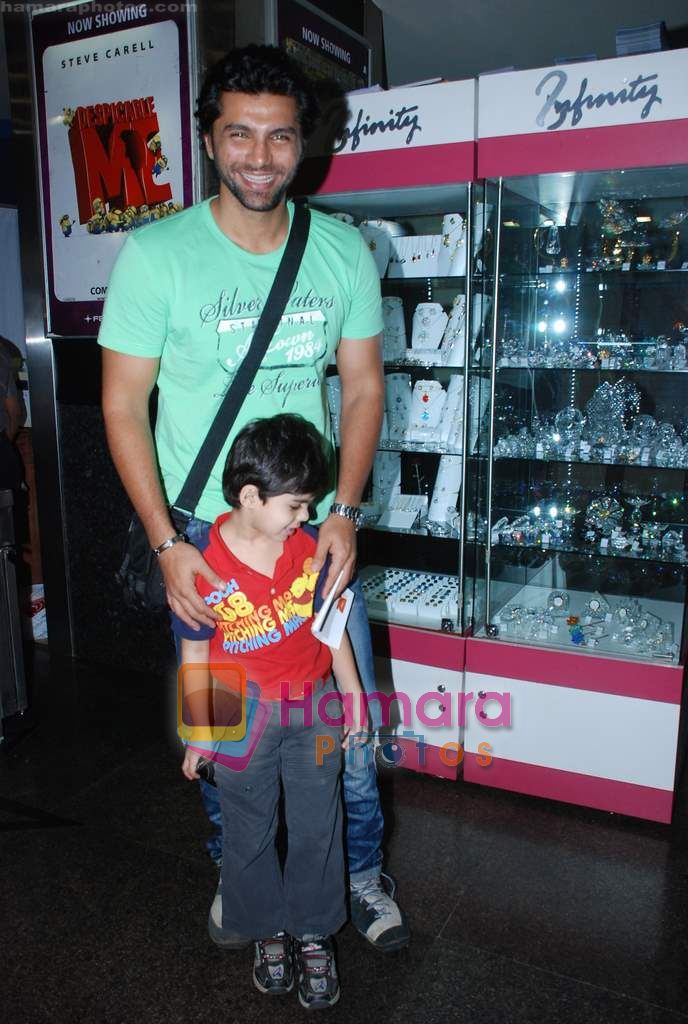 Chetan Hansraj at Despicable ME 3-d premiere in Fame, Andheri on 4th Aug 2010 