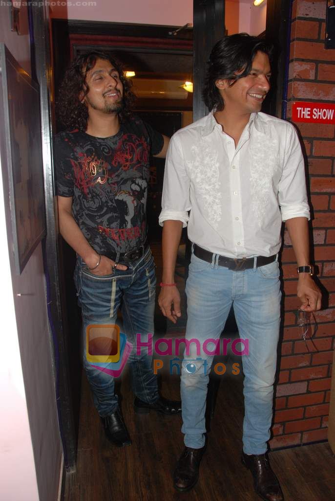 Shaan, Sonu Nigam at the Song recording of first 3D film Bo Mamo with ten singer in Aadersh Shrivastava studio, Juhu on 4th Aug 2010