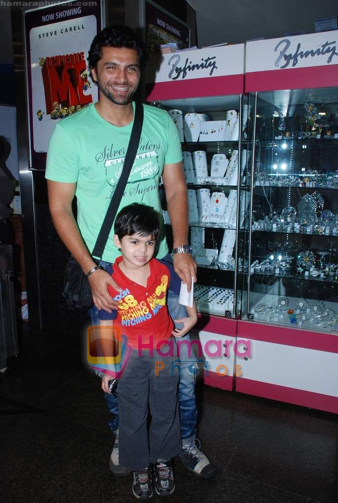 Chetan Hansraj at Despicable ME 3-d premiere in Fame, Andheri on 4th Aug 2010 