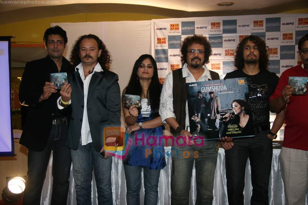 Sonu Nigam, Raj Zutshi, Priyanshu Chatterjee, Bikram Ghosh at Gumshuda film music launch in Renaissance Club on 5th Aug 2010 