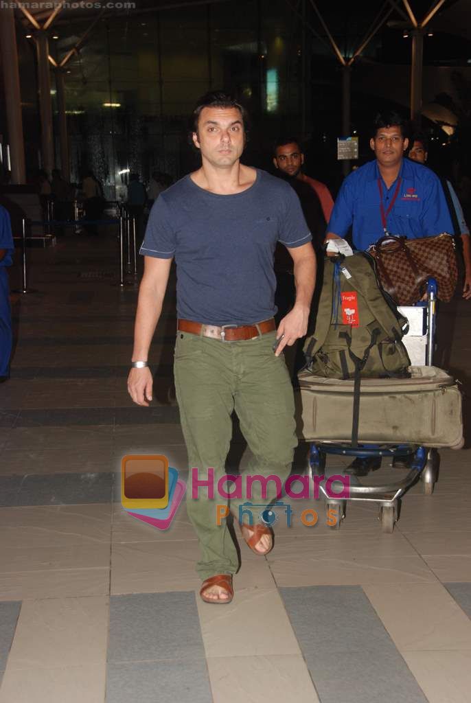 Sohail Khan snapped after music launch in Delhi in Airport on 7th Aug 2010 