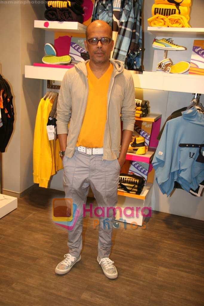 Narendra Kumar Ahmed at Pimp your shoe event in Khar on 13th Aug 2010 
