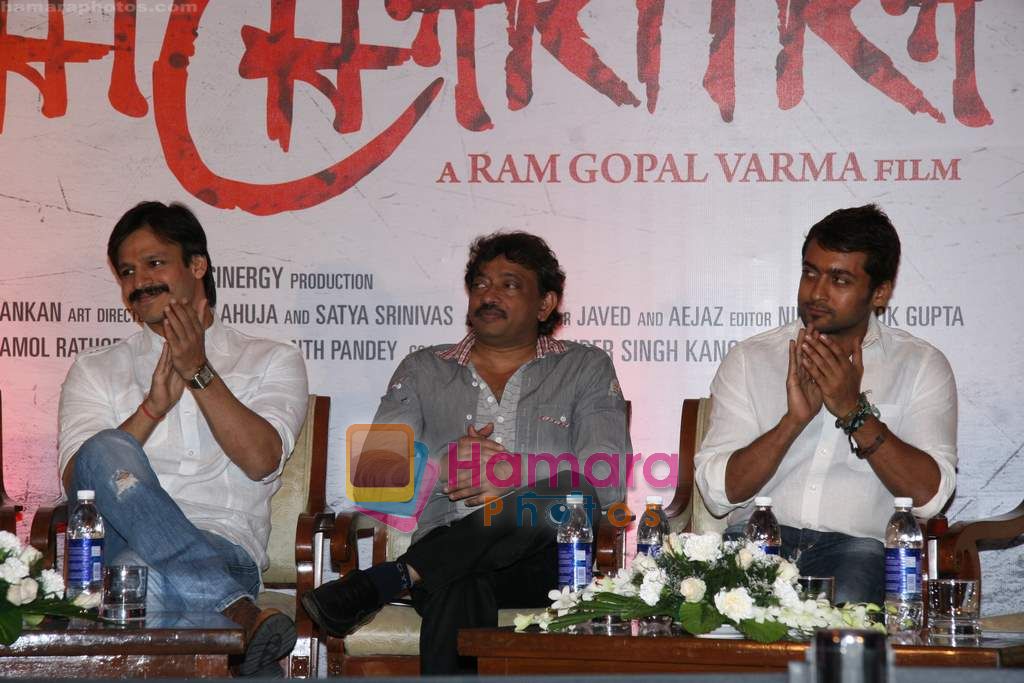 Vivek Oberoi, Ram Gopal Varma at Rakhtcharitra press meet in Taj Land's End on 14th Aug 2010 