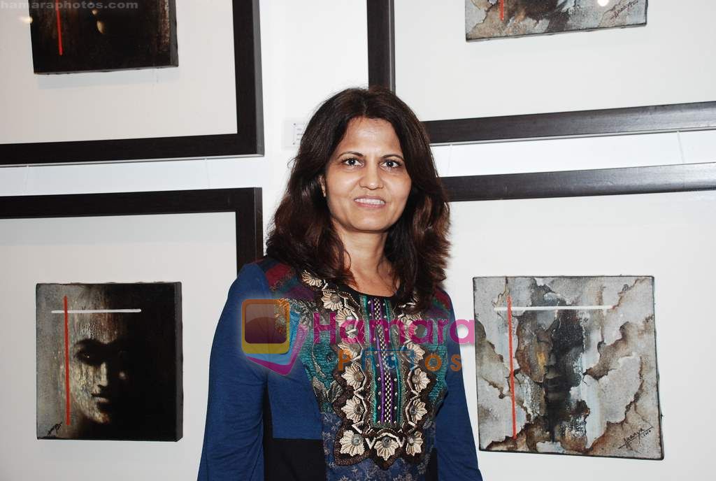 at Ananya Banerjee's art exhibition in Kala Ghoda on 31st Aug 2010 