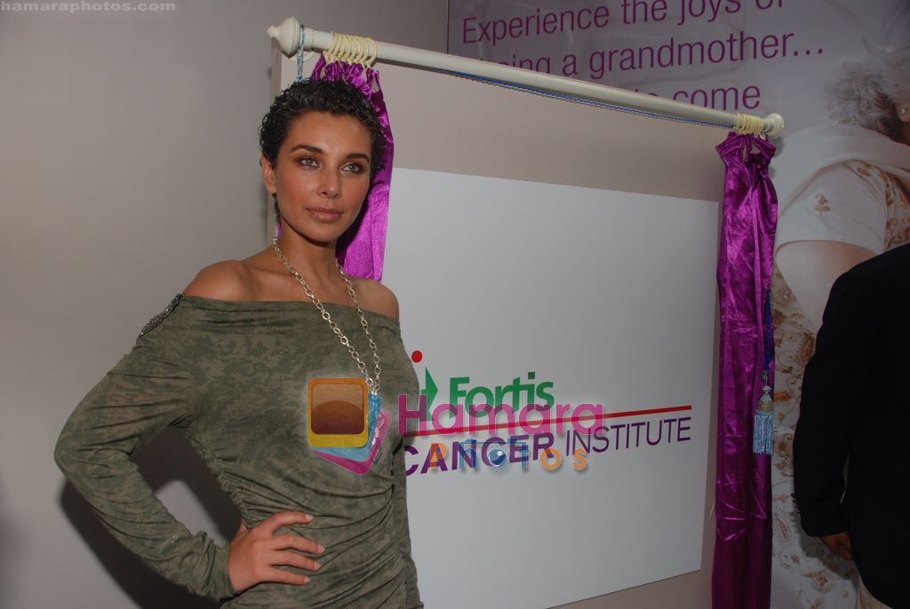 Lisa Ray inaugurates Fortis Cancer Institute on 1st Sep 2010 