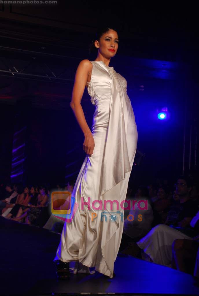 Model walk the ramp for Shantanu Nikhil at Day 2 Blenders Tour fashion show on 4th Spt 2010