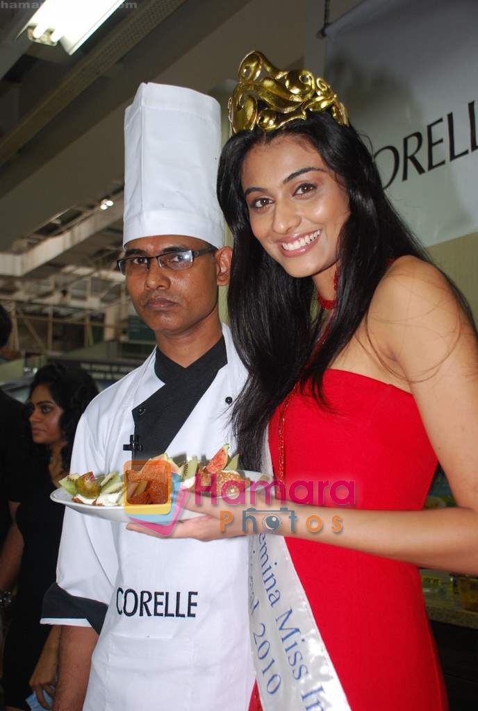 Miss India Neha Hinge at World Kitchen in Malad on 6th Sept 2010 