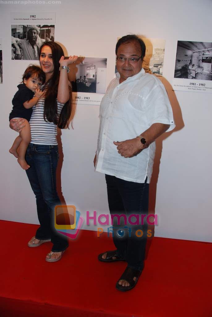 Tara Sharma at Anupam Kher's art exhibition in Bandra on 7th Sept 2010 