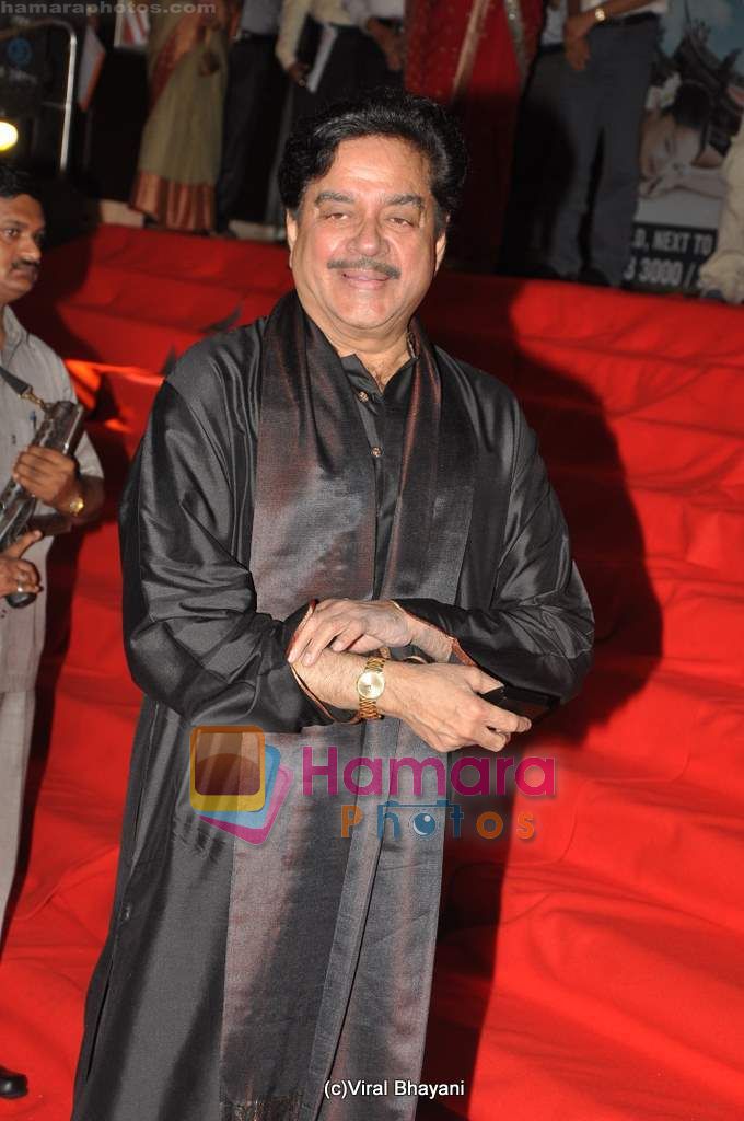 Shatrughan Sinha at Dabangg premiere on 9th Sept 2010 