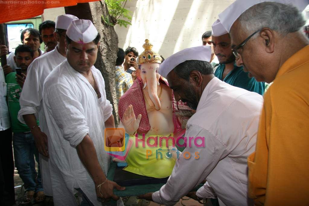Nana Patekar at Bappi Lahiri's Ganpati celebration on 11th Sept 2010 