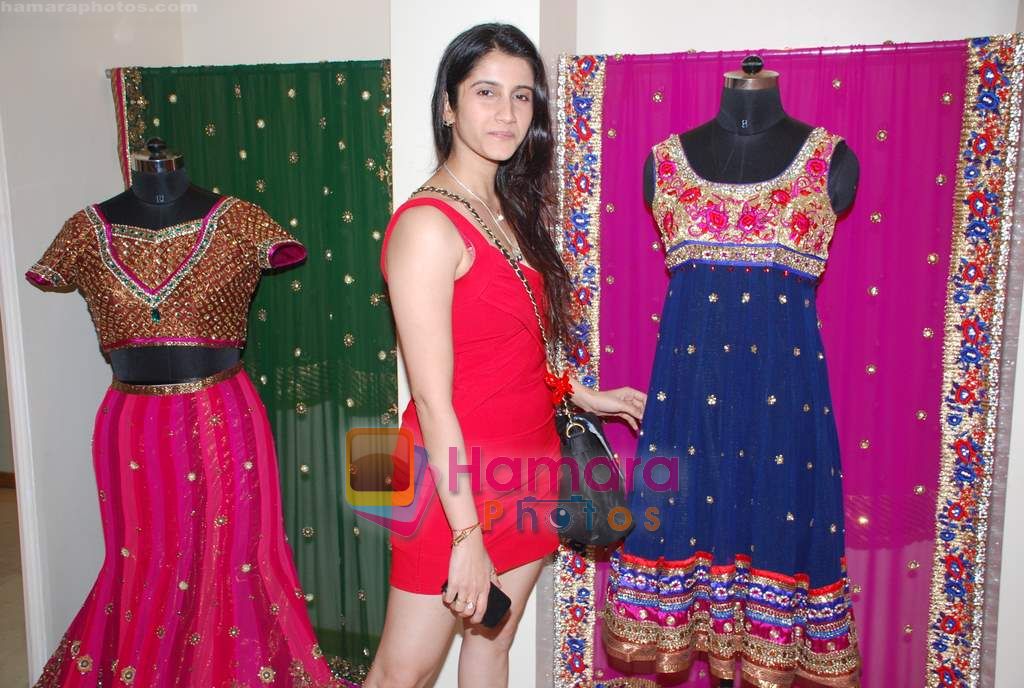 Smiley Suri at Nisha Sagar's winter collection launch in Juhu on 13th Sept 2010 