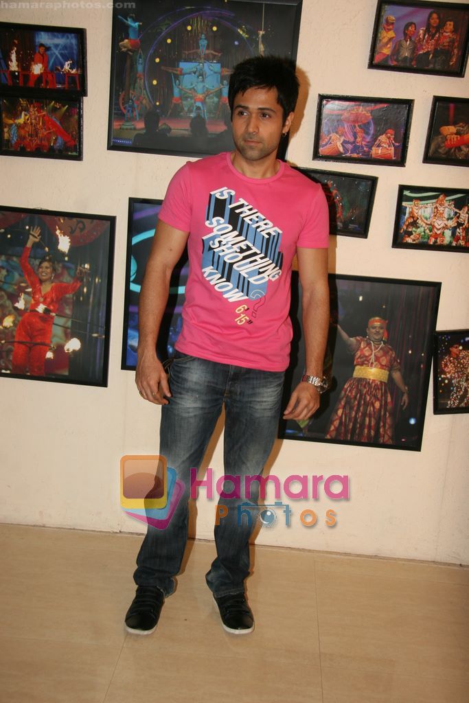 Emraan Hashmi on the sets oF Entertainment Ke liye kuch bhi karega in Yashraj Studio, Mumbai on 15th Sept 2010 