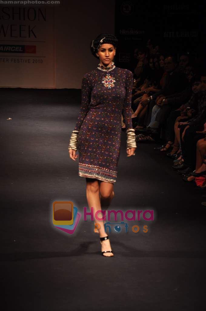 Model walks the ramp for Anita Dongre Show at Lakme Winter fashion week day 1 on 17th Sept 2010