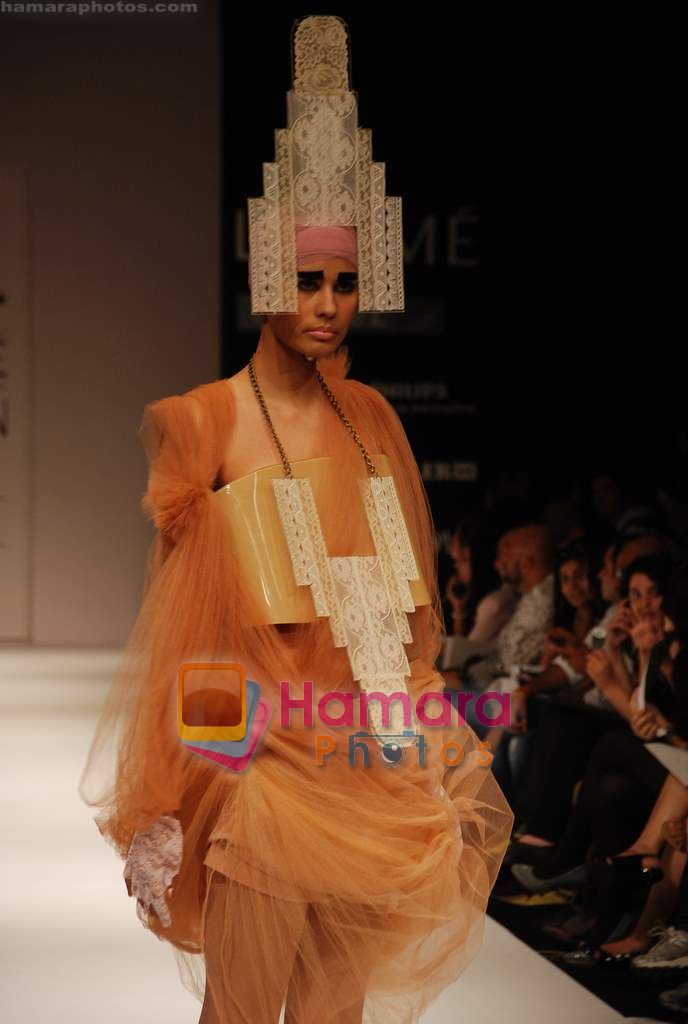 Model walks the ramp for Little Shilpa Show at Lakme Winter fashion week day 2 on 18th Sept 2010 