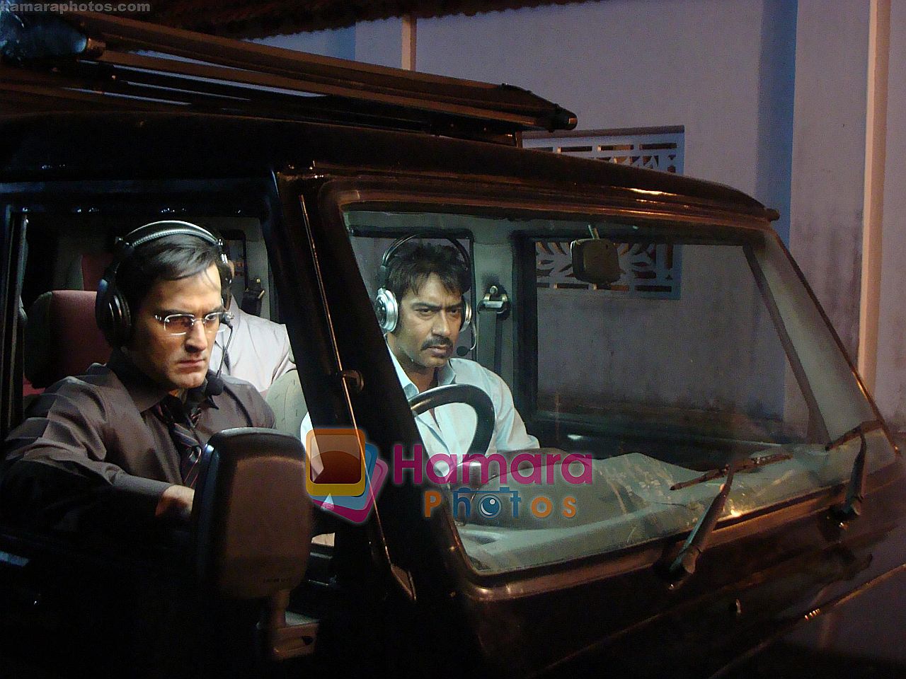 Ajay Devgan, Akshay Khanna in the still from movie Aakrosh 