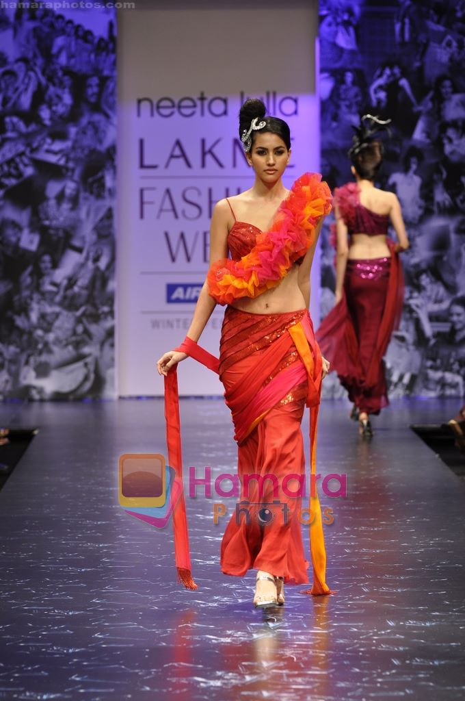 Model walks the ramp for Neeta Lulla Show at Lakme Winter fashion week day 5 on 21st Sept 2010 