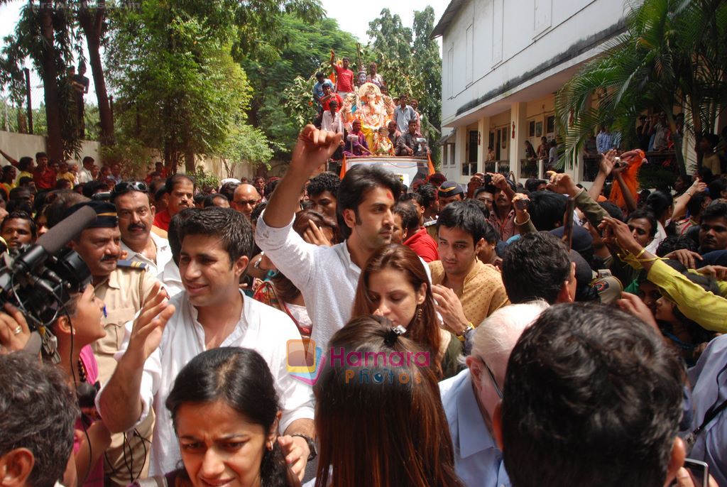 Ranbir Kapoor at RK ganesha visarjan in RK Studio, Chembur, Mumbai on 22nd Sept 2010 