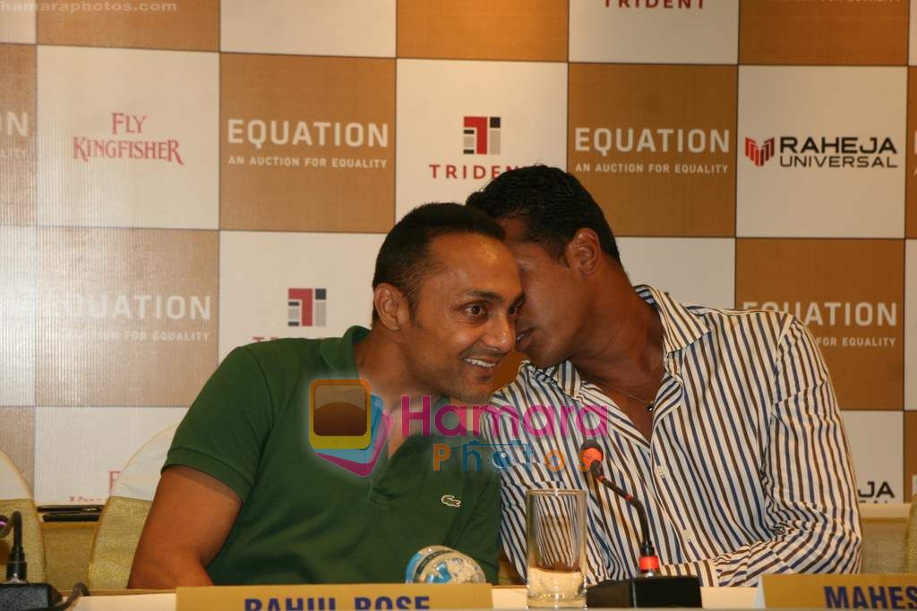 Rahul Bose and Mahesh Bhupati at charity auction press meet in Tardeo on 23rd Sept 2010 