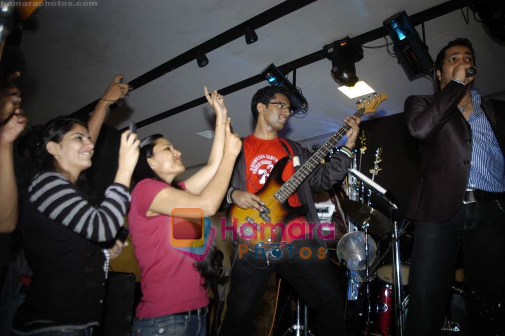 at Rahul Vaidya's bday bash in Imperial Palace on 24th Sept 2010 