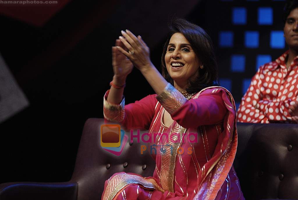 Neetu Singh on the sets of Sa Re Ga Ma in Famous Studio on 28th Sept 2010 