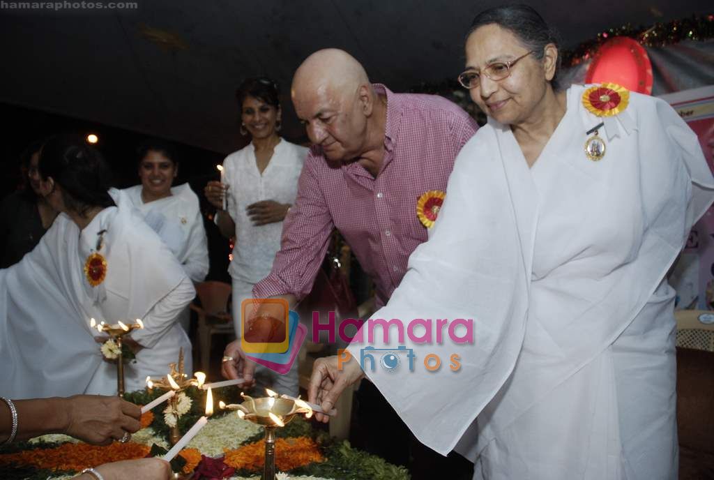Prem Chopra, Anita Raj at Bhramakumari's World Elders Day in Bandra on 1st Oct 2010 