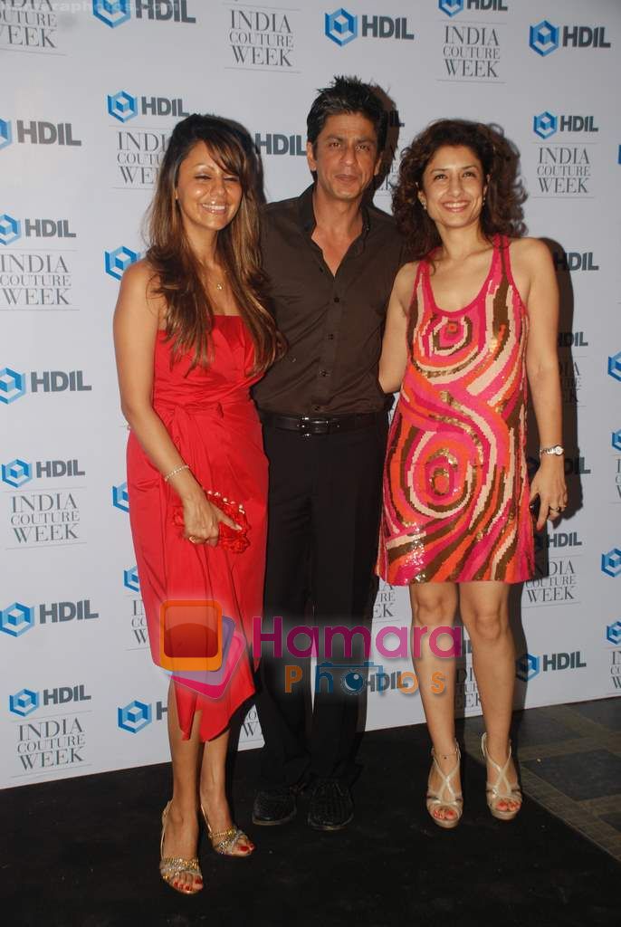 Shahrukh Khan at HDIL opneing bash hosted by Sunny Dewan in Grand Hyatt on 5th Oct 2010 
