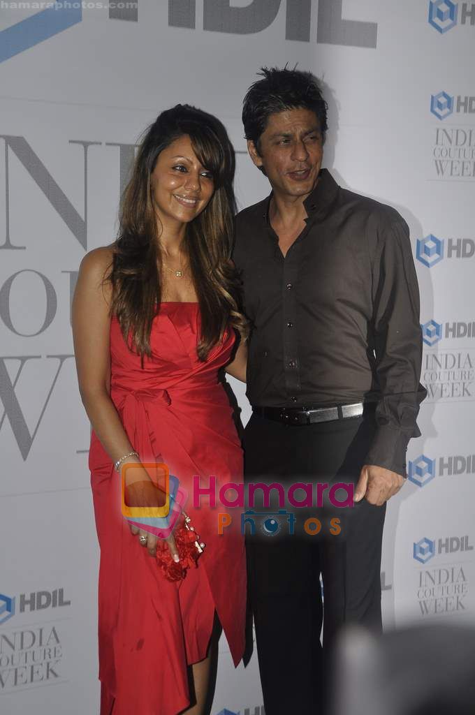 Shahrukh Khan, Gauri Khan at HDIL opneing bash hosted by Sunny Dewan in Grand Hyatt on 5th Oct 2010 