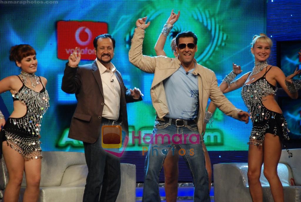 Salman Khan and Abbaz Kazmi at Big Boss 4 elimination round on 8th Oct 2010
