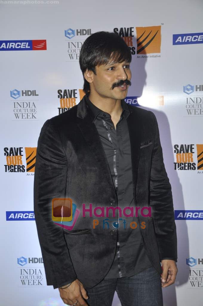 Vivek Oberoi on day 3 of HDIL-1 on 8th Oct 2010 