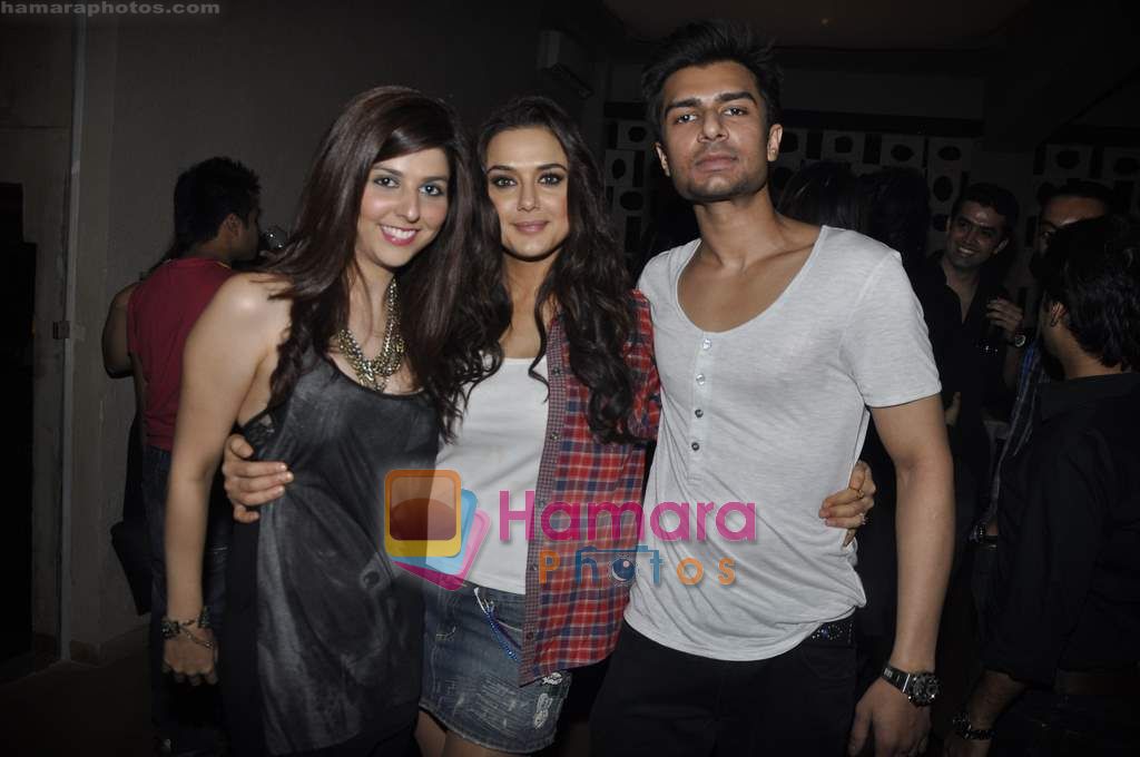 Preity Zinta at Being Human show after party in Balthazar, Juhu, Mumbai on 9th Oct 2010 