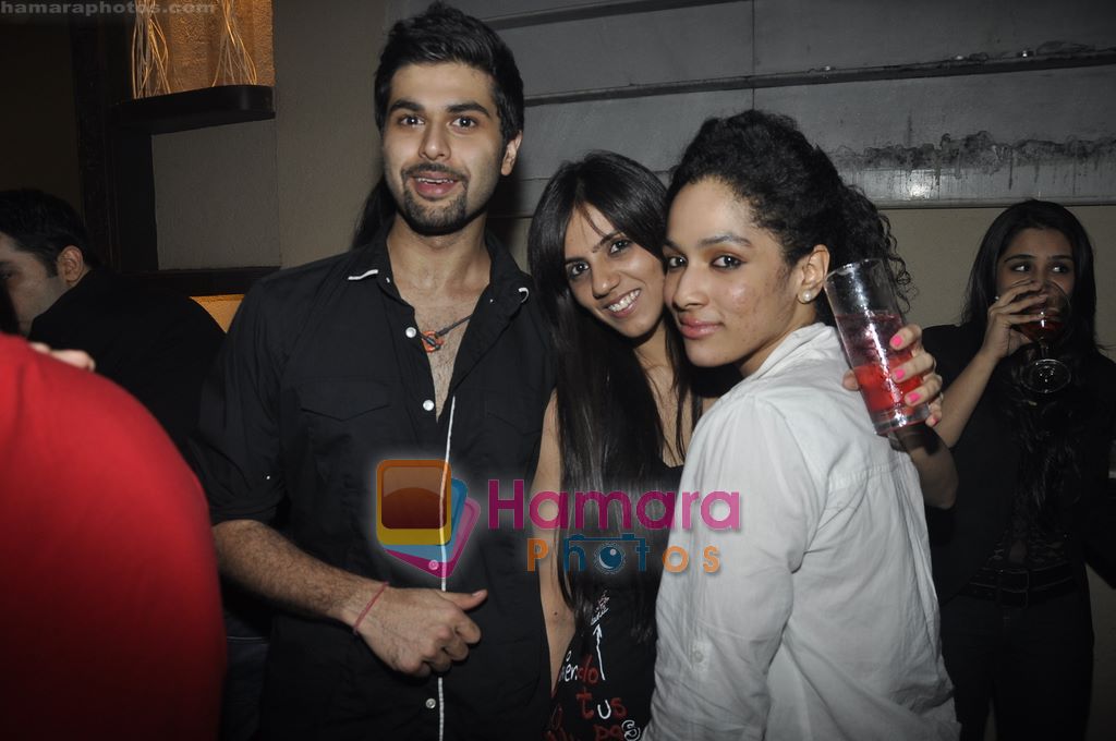 Nishka Lulla at Being Human show after party in Balthazar, Juhu, Mumbai on 9th Oct 2010 