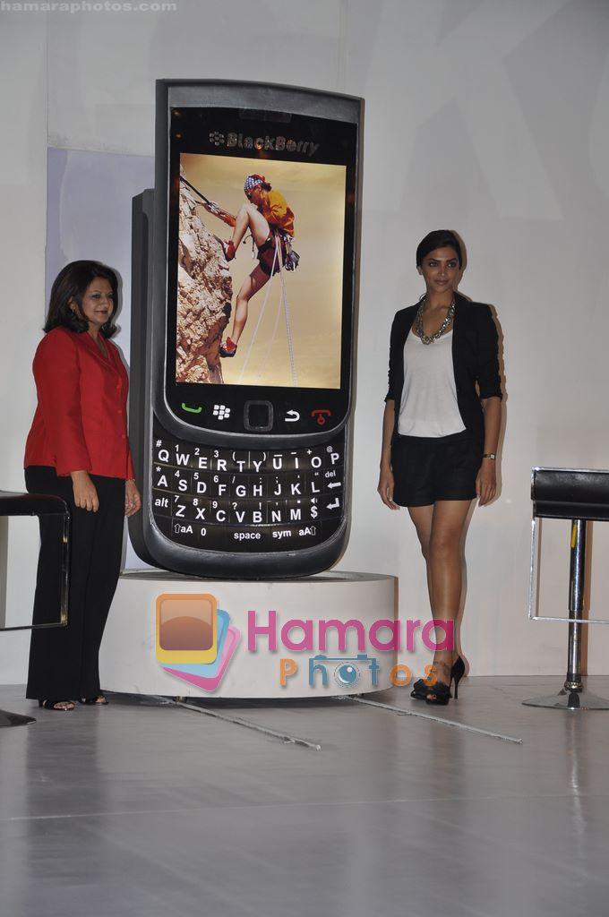 Deepika Padukone unveils the new Blackberry torch in Grand Hyatt, Mumbai on 14th Oct 2010 