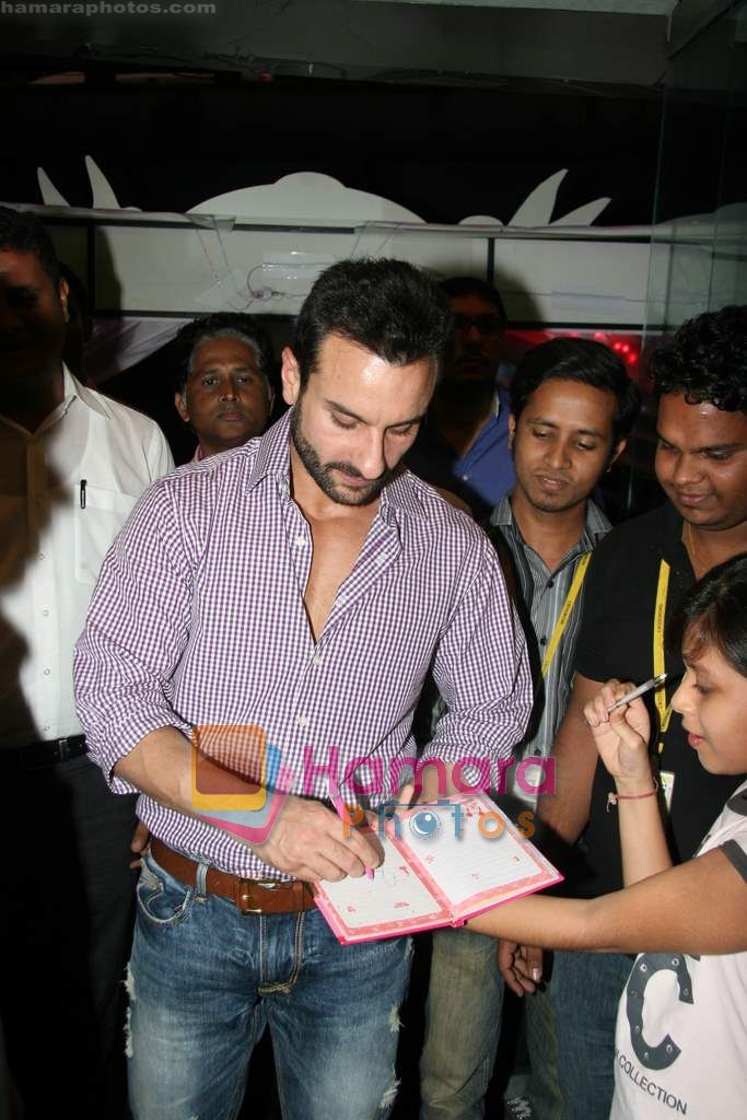 Saif Ali Khan launches Anuja Chauhan's book Battle For Bittora in Crossword on 14th Oct 2010