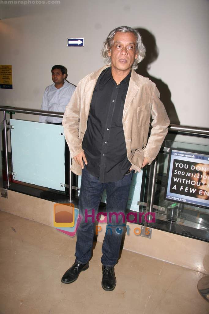 Sudhir Mishra at Ramayana premeire in PVR, Juhu on 14th Oct 2010 