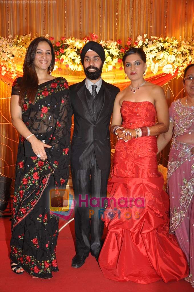 Rakshanda Khan at designer AD Singh's wedding with Puneet Kaur in ITC Grand Maratha on 17th Oct 2010 