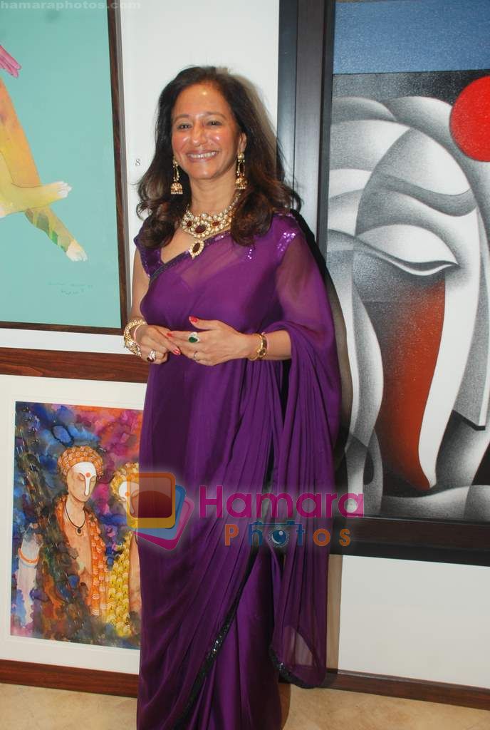 swati shah at Luxury showroom Estaa launch in Kemps Corner on 19th Oct 2010