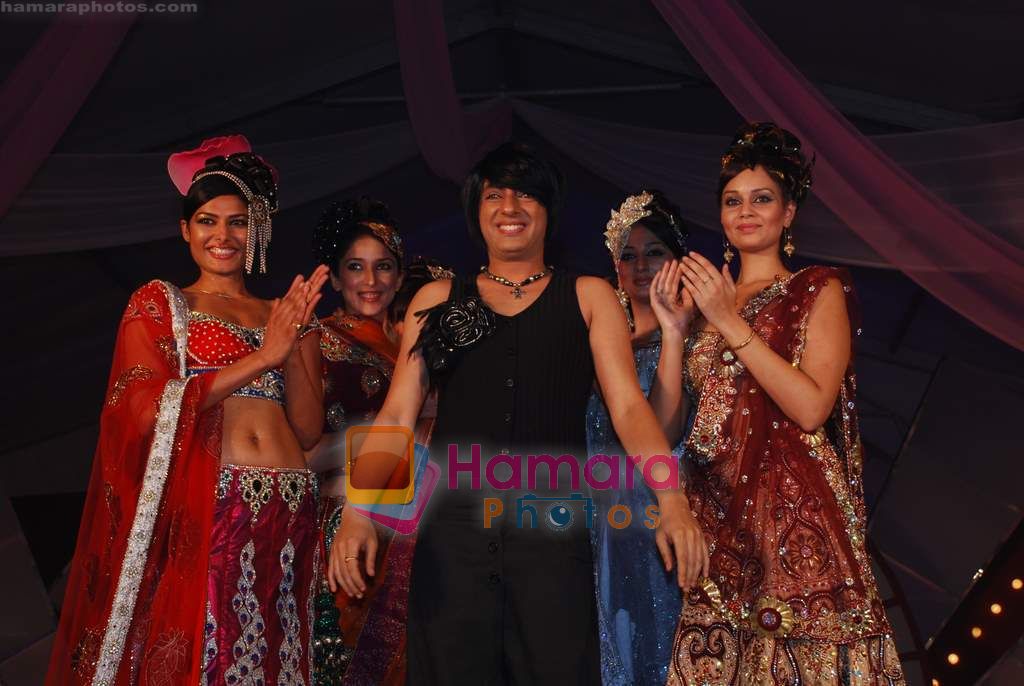 Rohit Verma at Salim Asgarally and Rohit Verma showcase their bridal collection at Times Woman show in 23rd Oct 2010 