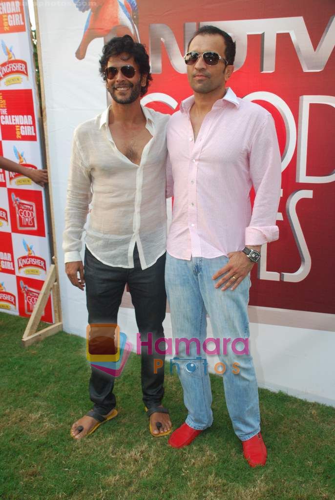 Milind Soman at Kingfisher Calender event in Tulip Star on 26th Oct 2010 