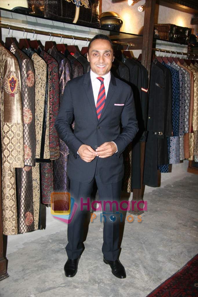 Rahul Bose at Arjun Khanna's store launch in Colaba on 27th Oct 2010 