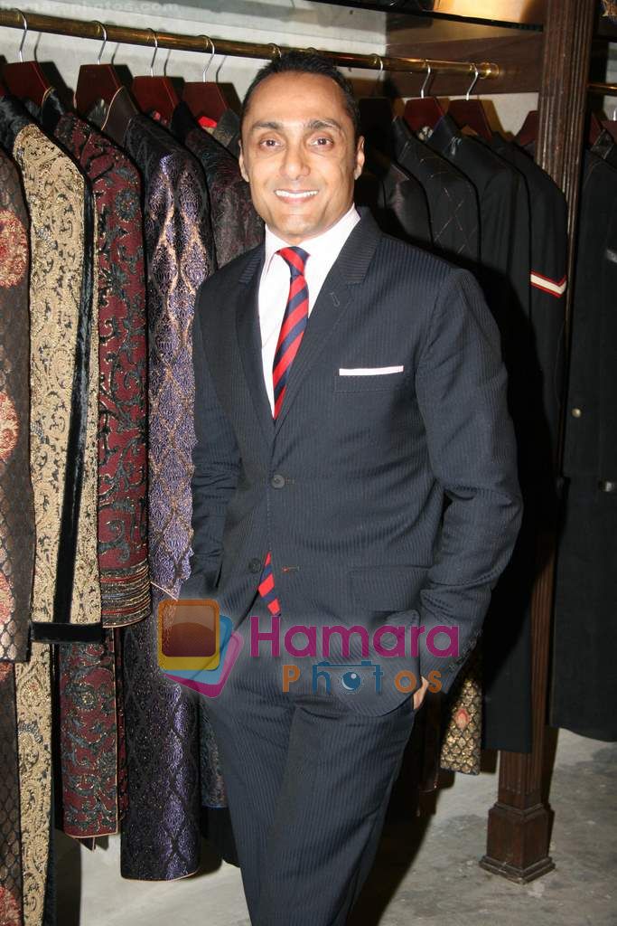 Rahul Bose at Arjun Khanna's store launch in Colaba on 27th Oct 2010 