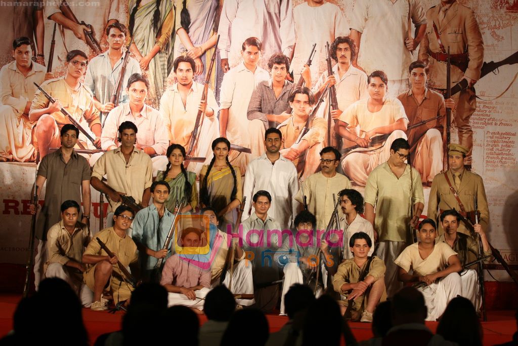 Sikander Kher, Deepika Padukone, Abhishek Bachchan at the Audio release of Khelein Hum Jee Jaan Sey in Renaissance Hotel, Mumbai on 27th Oct 2010 