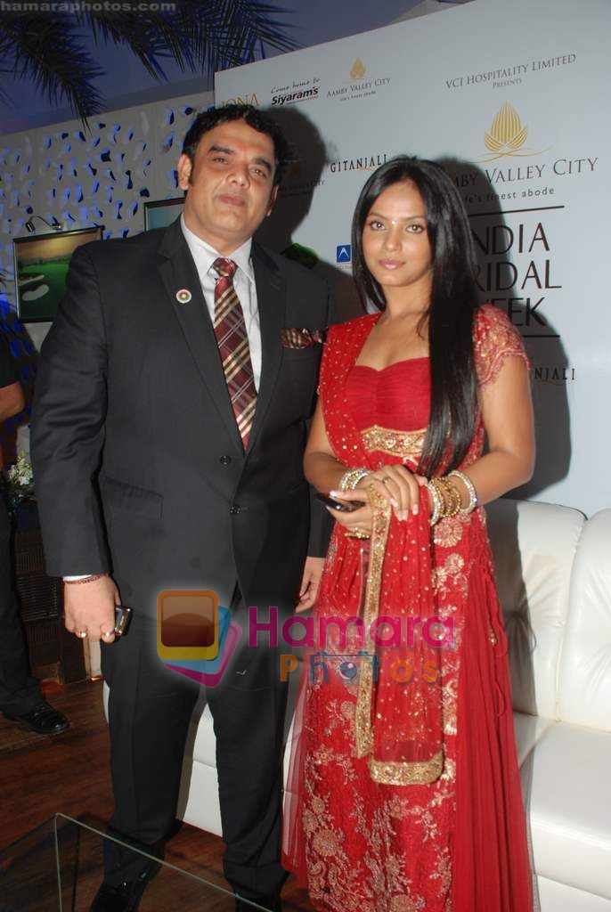 Neetu Chandra at Aamby Valley Indian Bridal Week-1 on 30th Oct 2010 