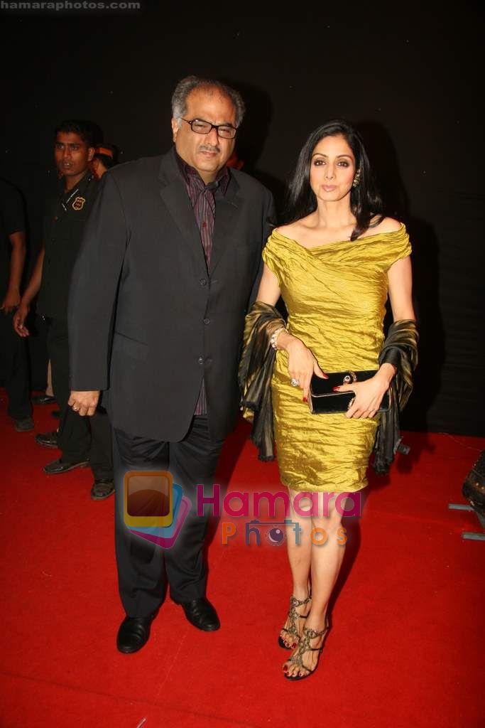 Sridevi, Boney Kapoor at Sahara Sports Awards in MMRDA on 30th Oct 2010 