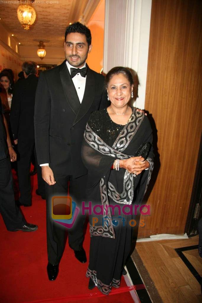 Abhishek Bachchan, Jaya Bachchan at Hello magazine Hall of Fame in Taj Hotel on 31st Oct 2010 