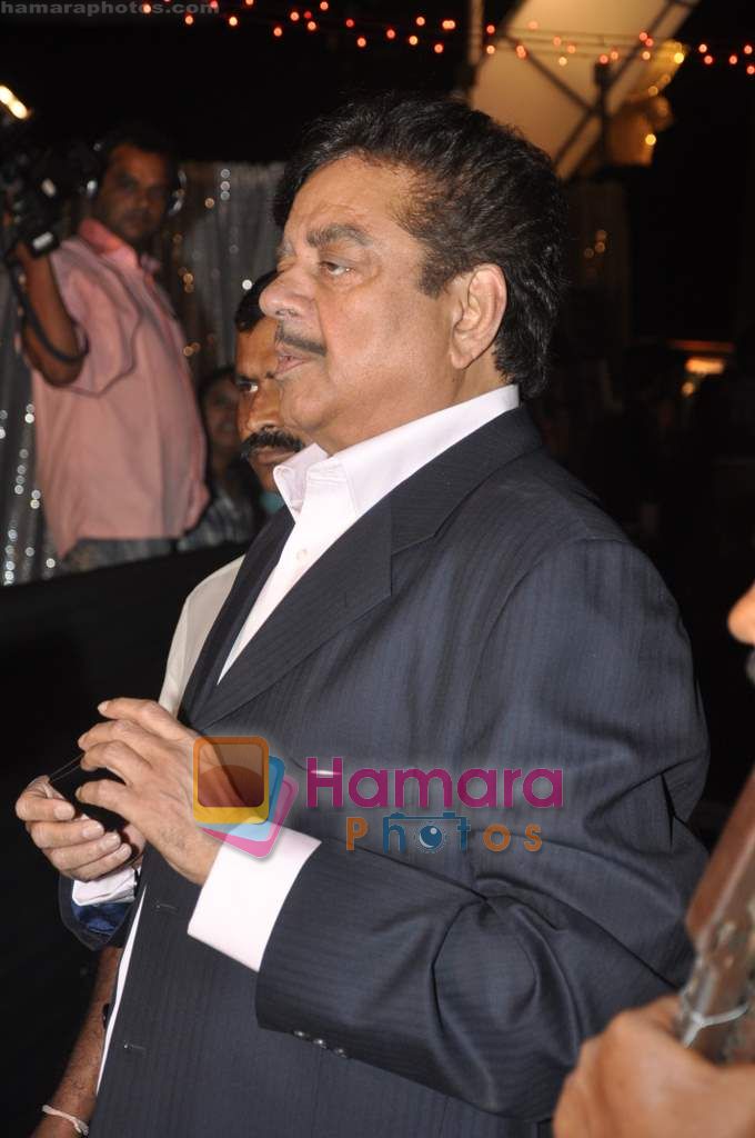 Shatrughun Sinha at ITA Awards in Bhavans Ground on 31st Oct 2010 