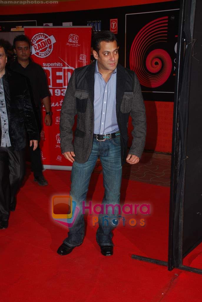 Salman Khan at Global Indian music Awards in Yashraj on 10th Nov 2010 