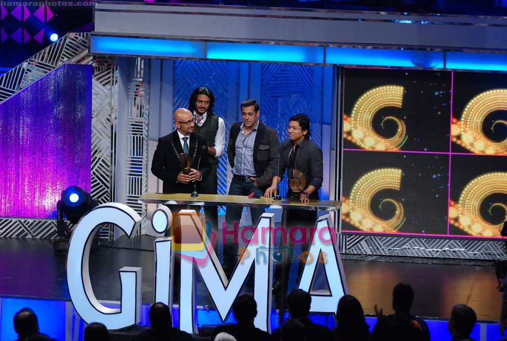 Salman Khan, Ritesh deshmukh, Shaan at Global Indian music Awards in Yashraj on 10th Nov 2010 