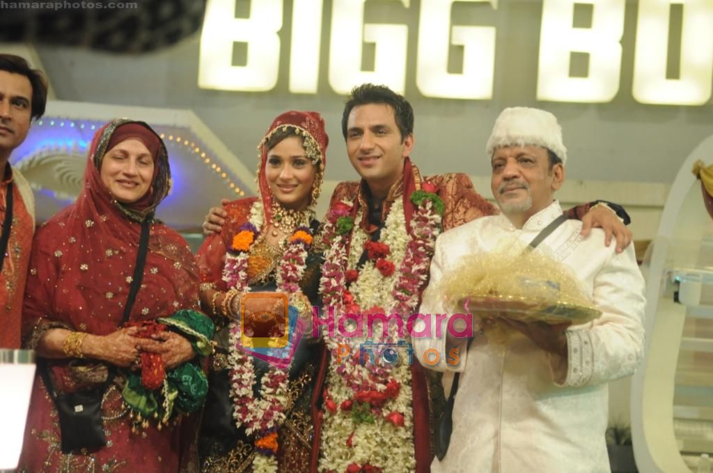 Sara khan and Ali merchat wedding on big boss House on 10th Nov 2010