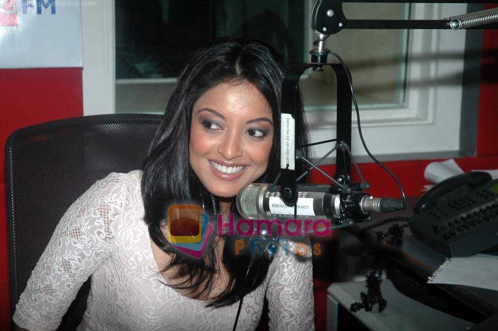 Tanushree Dutta at Big FM in  